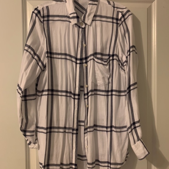 Old Navy Long Sleeve Button Down. Oversized fit. - Picture 1 of 1